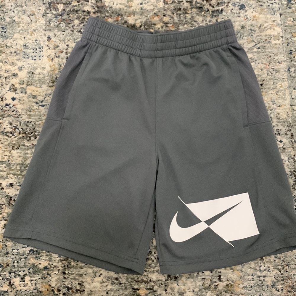 Nike dri-fit boys shorts size medium, gray and white